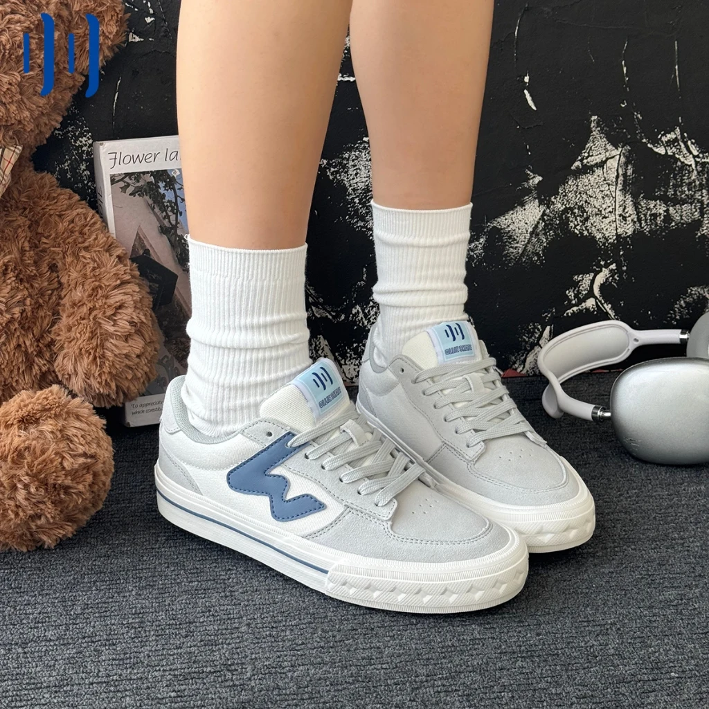OllieSkate W Series White Blue Low Top Skate Sneakers Casual Streetwear Shoes Unisex for Men Women
OllieSkate W Series White Blue Low Top Skate Sneakers Casual Streetwear Shoes Unisex for Men Women