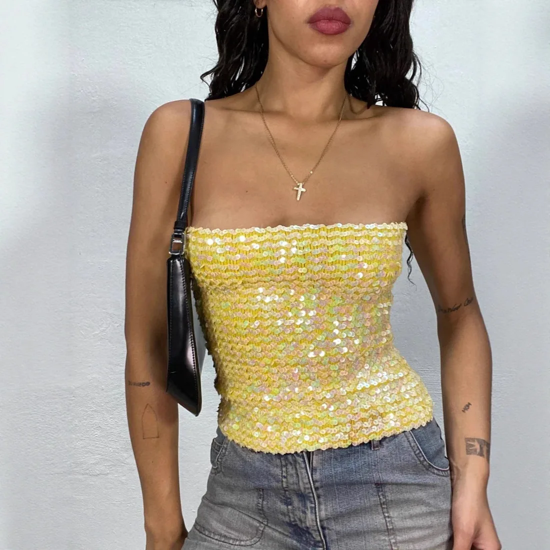 Sequin Embellished Crochet Crop Tops Women Summer Beach Knitted Smocked Camis Sparkly Glitter Backless Cover-up Crop Tops Vest
Sequin Embellished Crochet Crop Tops Women Summer Beach Knitted Smocked Camis Sparkly Glitter Backless Cover-up Crop Tops Vest