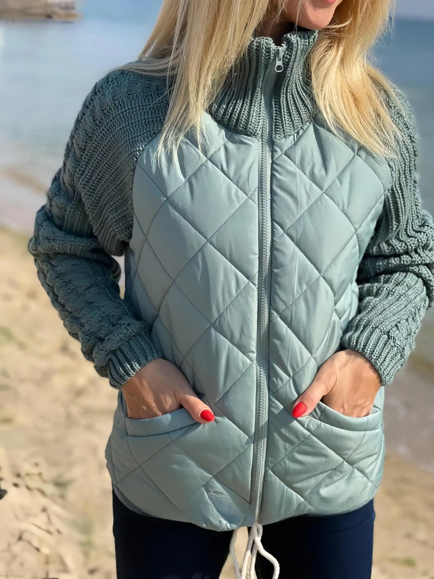 2025 Autumn and Winter New Fashion Sweater Patchwork Cardigan Stand Up Collar Women's Coat Cotton Jacket
2025 Autumn and Winter New Fashion Sweater Patchwork Cardigan Stand Up Collar Women's Coat Cotton Jacket