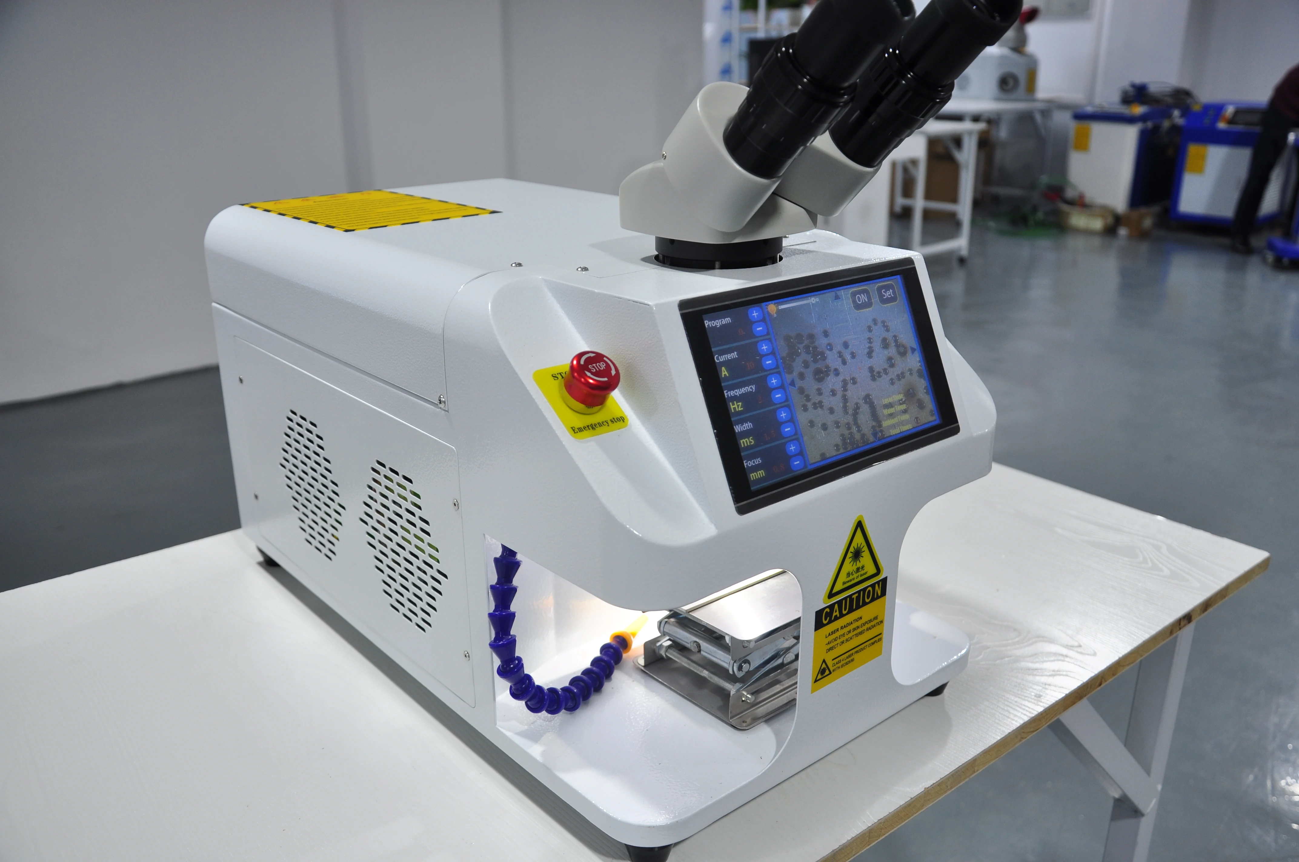 Лазерный аппарат для точечной сварки YAG, 100 Вт TH-JW100/A, машина для ремонта ювелирных изделий с монитором CCD, легкое сварочное ожерелье цвета: золото, серебро
Лазерный аппарат для точечной сварки YAG, 100 Вт TH-JW100/A, машина для ремонта ювелирных изделий с монитором CCD, легкое сварочное ожерелье цвета: золото, серебро