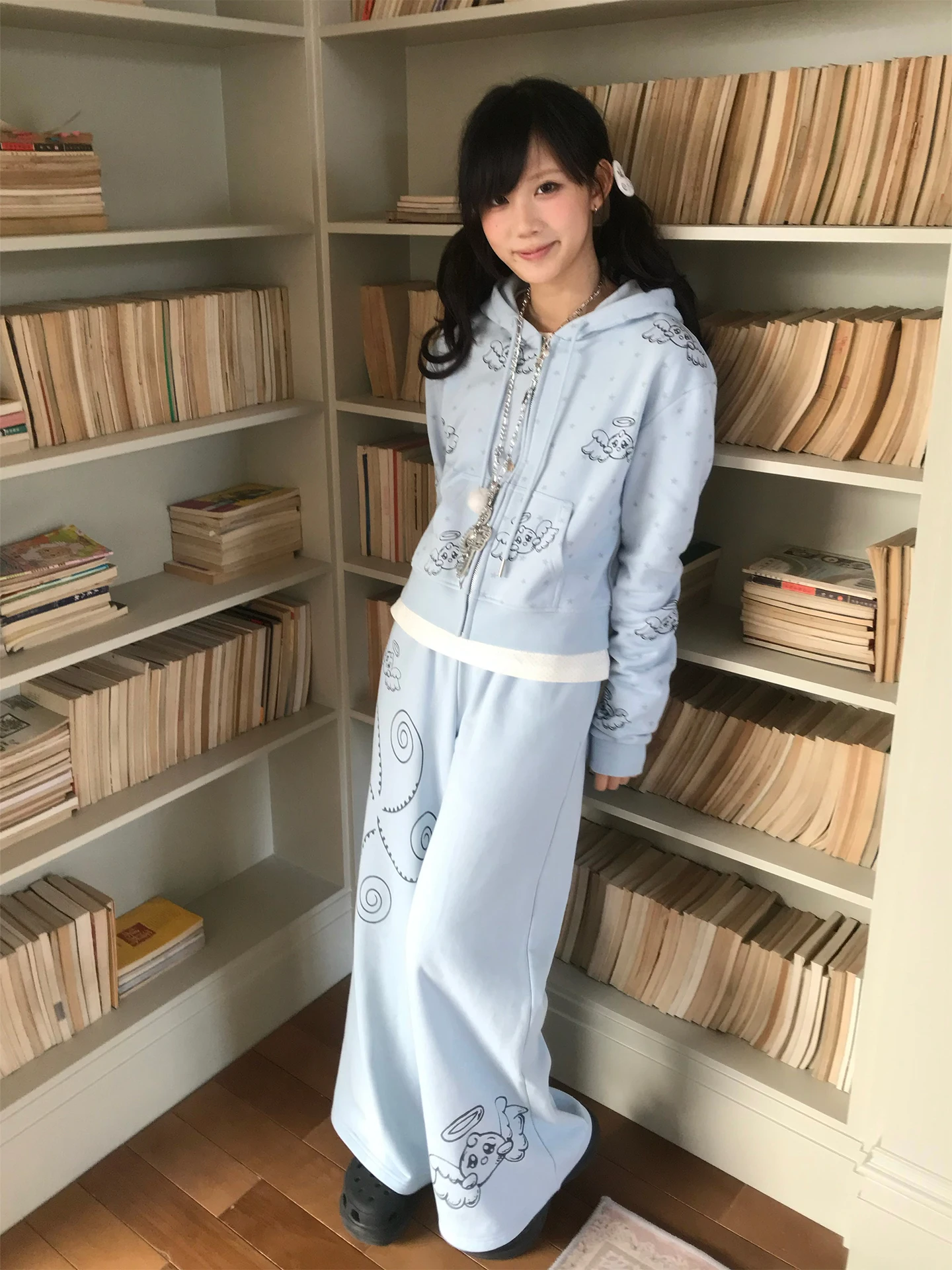 1moresheep Cute Angel Star Sweatshirt Set Light Blue Ladies Loose Fit Hoodie Cotton Polyester Long Sleeve Zipper Closure
1moresheep Cute Angel Star Sweatshirt Set Light Blue Ladies Loose Fit Hoodie Cotton Polyester Long Sleeve Zipper Closure