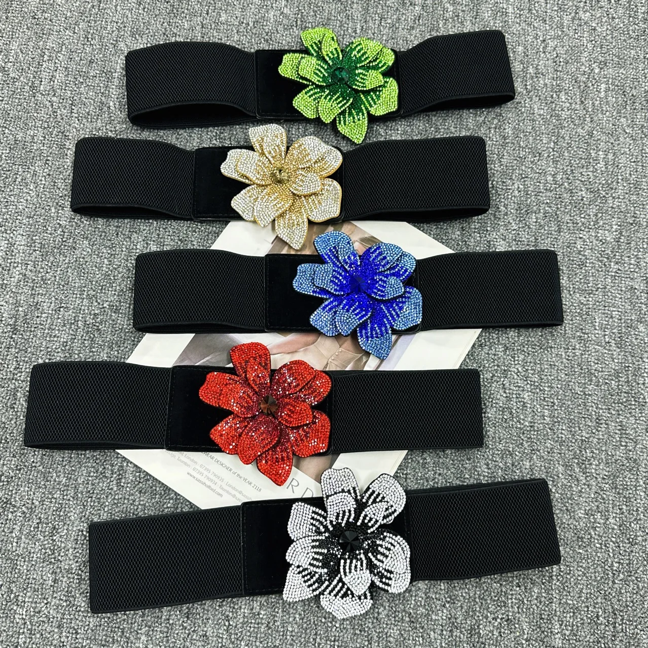 Модные сверкающие стразы, эластичные поясные ремни, женское роскошное дизайнерское платье, вечерние свадебные корсетные пояса для женщин
Модные сверкающие стразы, эластичные поясные ремни, женское роскошное дизайнерское платье, вечерние свадебные корсетные пояса для женщин