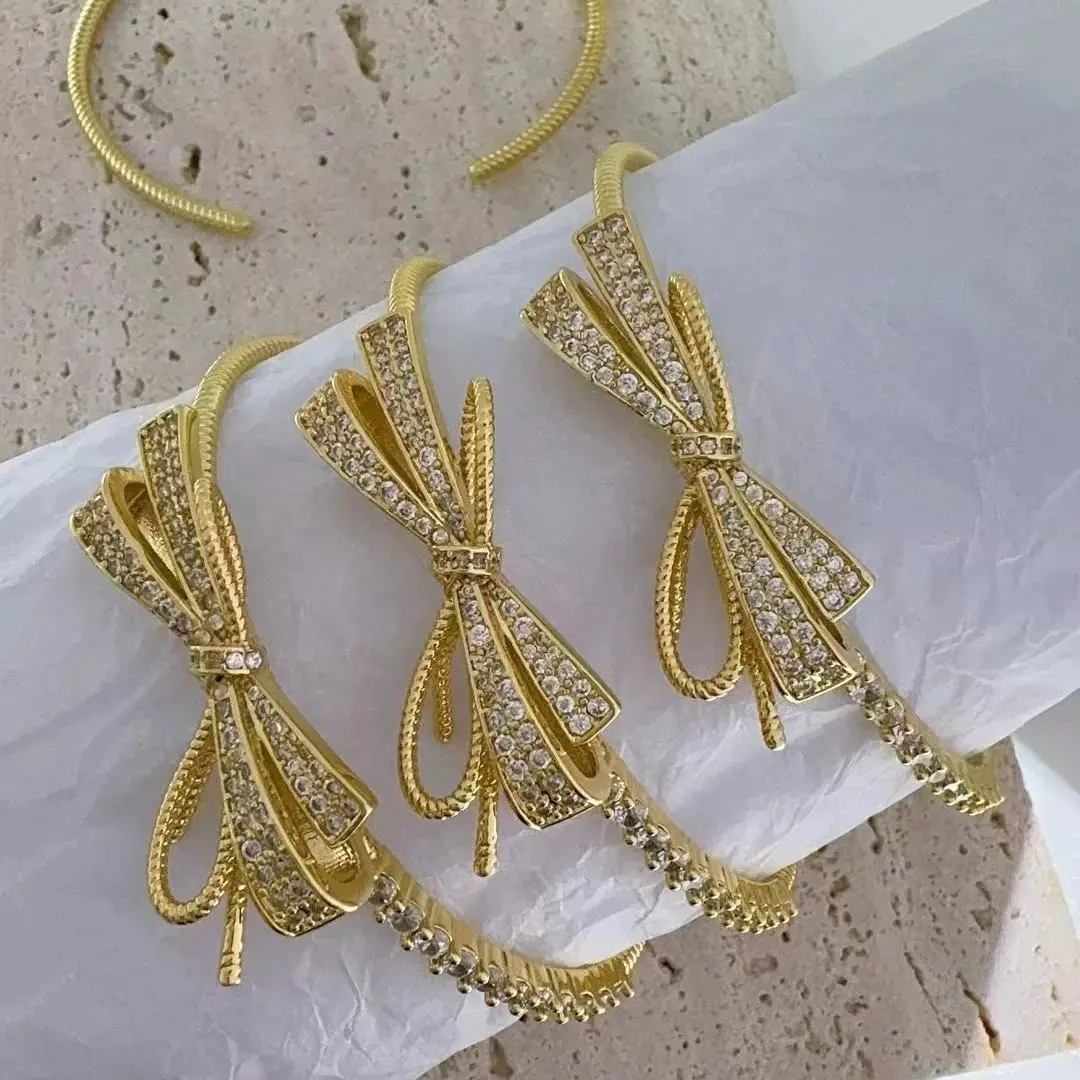 3PCS, CZ High Quality Golden Bowknot Charms CZ Zirconia Bridal Cuff Bangles Bracelets for Women Jewelry Gifts
3PCS, CZ High Quality Golden Bowknot Charms CZ Zirconia Bridal Cuff Bangles Bracelets for Women Jewelry Gifts