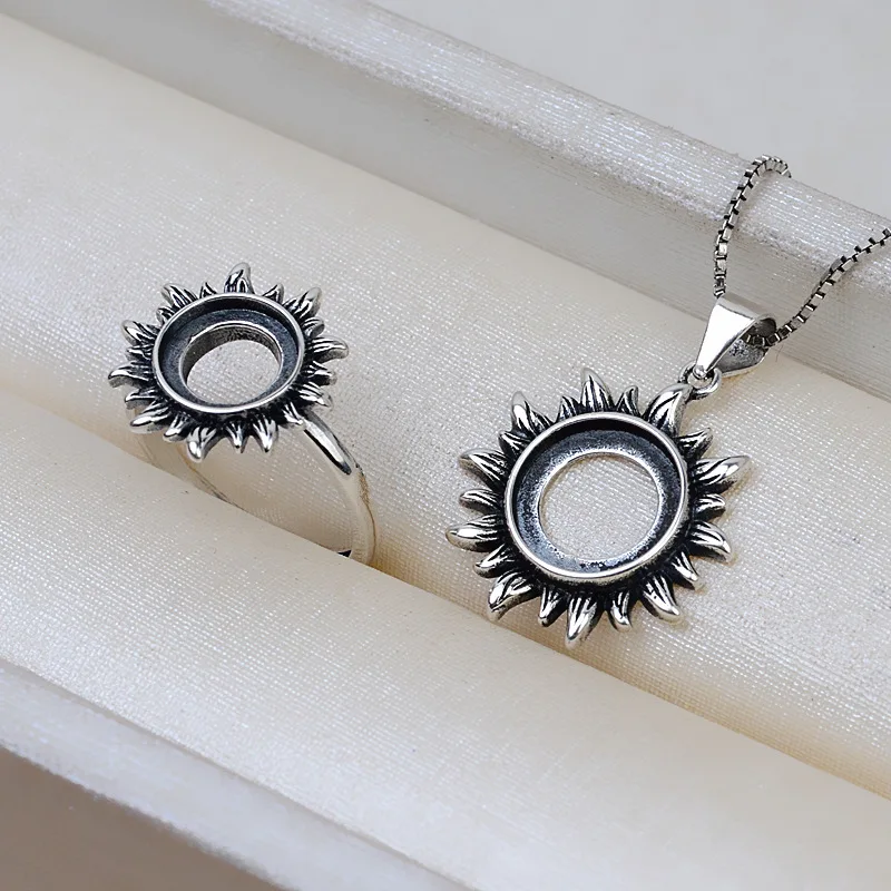 S925 Sterling Silver Sunflower Thai Silver Jewelry Set Pendant Earring Ring with Blank Settings, DIY Jewelry Making Supplies
S925 Sterling Silver Sunflower Thai Silver Jewelry Set Pendant Earring Ring with Blank Settings, DIY Jewelry Making Supplies
