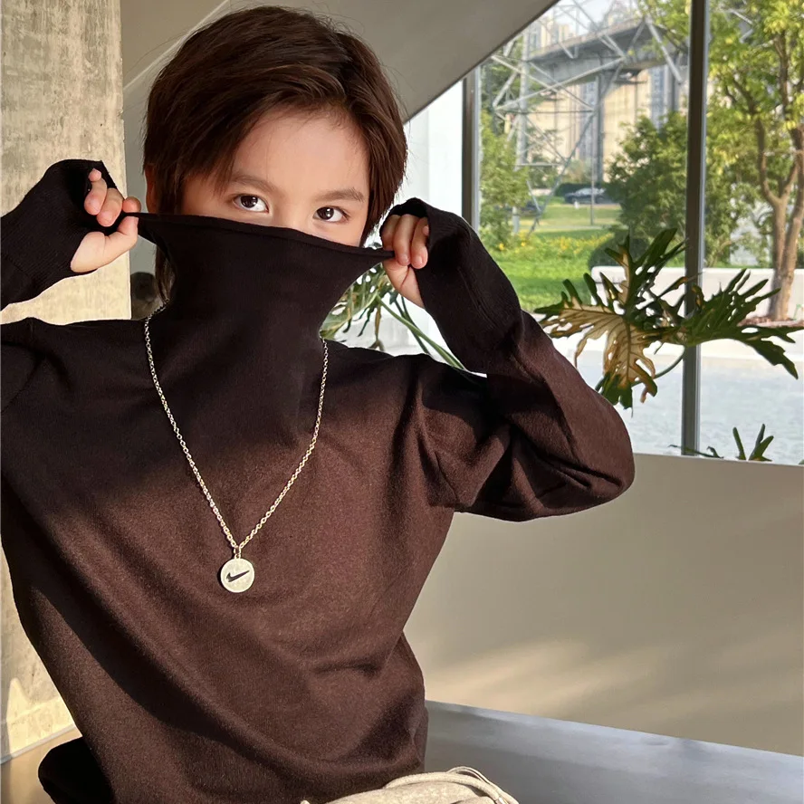 High Neck Undershirt Solid Color 2025 Spring and Autumn New Korean Soft Fashionable Casual Simple Undershirt
High Neck Undershirt Solid Color 2025 Spring and Autumn New Korean Soft Fashionable Casual Simple Undershirt
