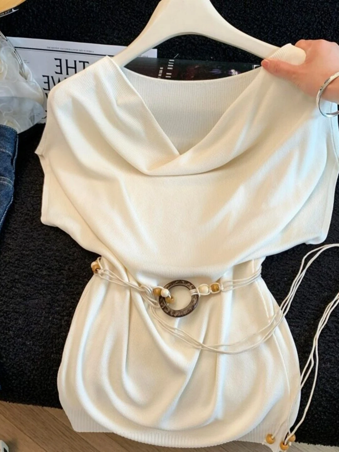Shoulder Bared Batwing Sleeve Knitted Sweater Women's Loose Fit Slimming Waist Design Summer New Style Soft Nylon Fabric
Shoulder Bared Batwing Sleeve Knitted Sweater Women's Loose Fit Slimming Waist Design Summer New Style Soft Nylon Fabric