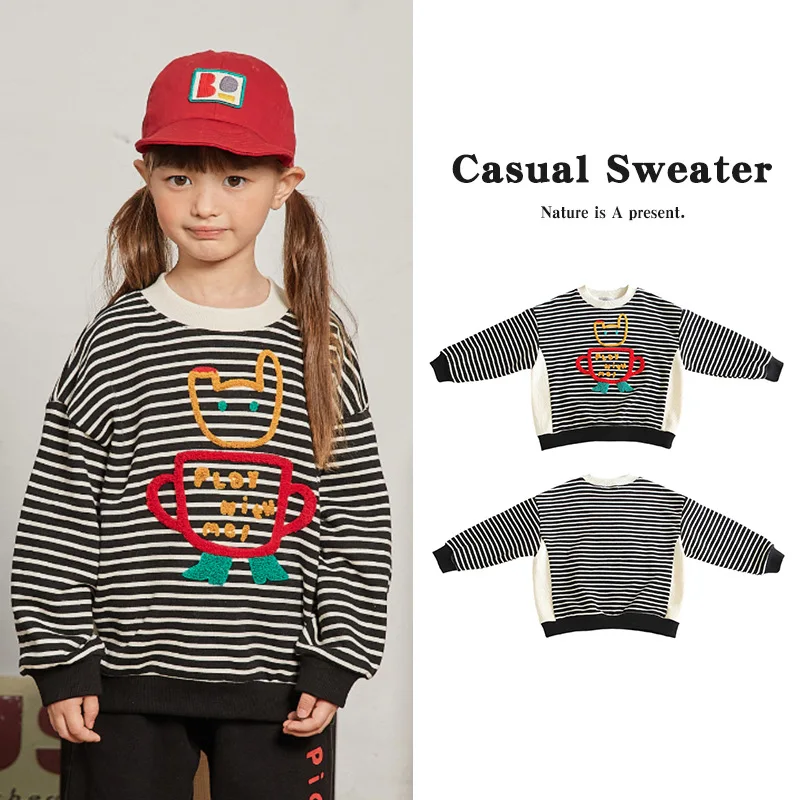 Jenny&Dave Spot 23 Autumn New Children's Casual Top, Children's Cartoon Trophy, Towel Embroidery Stripe Pullover Sweate
Jenny&Dave Spot 23 Autumn New Children's Casual Top, Children's Cartoon Trophy, Towel Embroidery Stripe Pullover Sweate