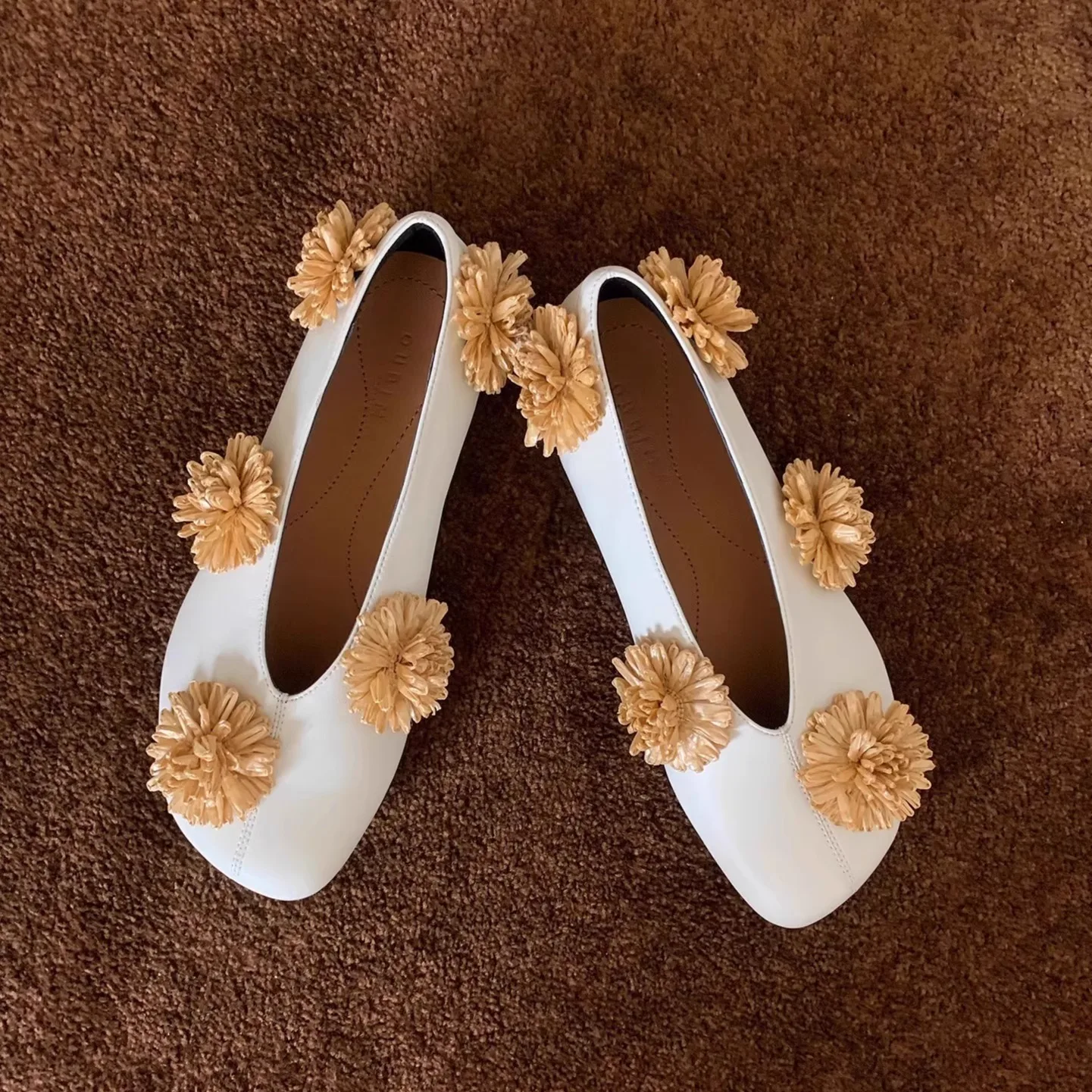 Женские туфли-лодочки в европейском и американском стиле, нишевые туфли с цветочным узором на плоской подошве, женские туфли для бабушек на плоской подошве с мелким горлышком
Женские туфли-лодочки в европейском и американском стиле, нишевые туфли с цветочным узором на плоской подошве, женские туфли для бабушек на плоской подошве с мелким горлышком