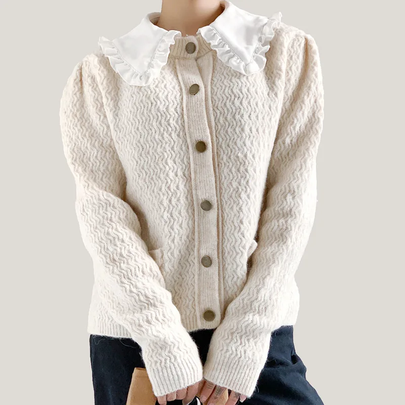 Autumn Winter New Women's Clothing Design Sense Spliced Doll Collar Sweater Jacket Loose Lazy Long Sleeved Wool Knitted Sweater
Autumn Winter New Women's Clothing Design Sense Spliced Doll Collar Sweater Jacket Loose Lazy Long Sleeved Wool Knitted Sweater
