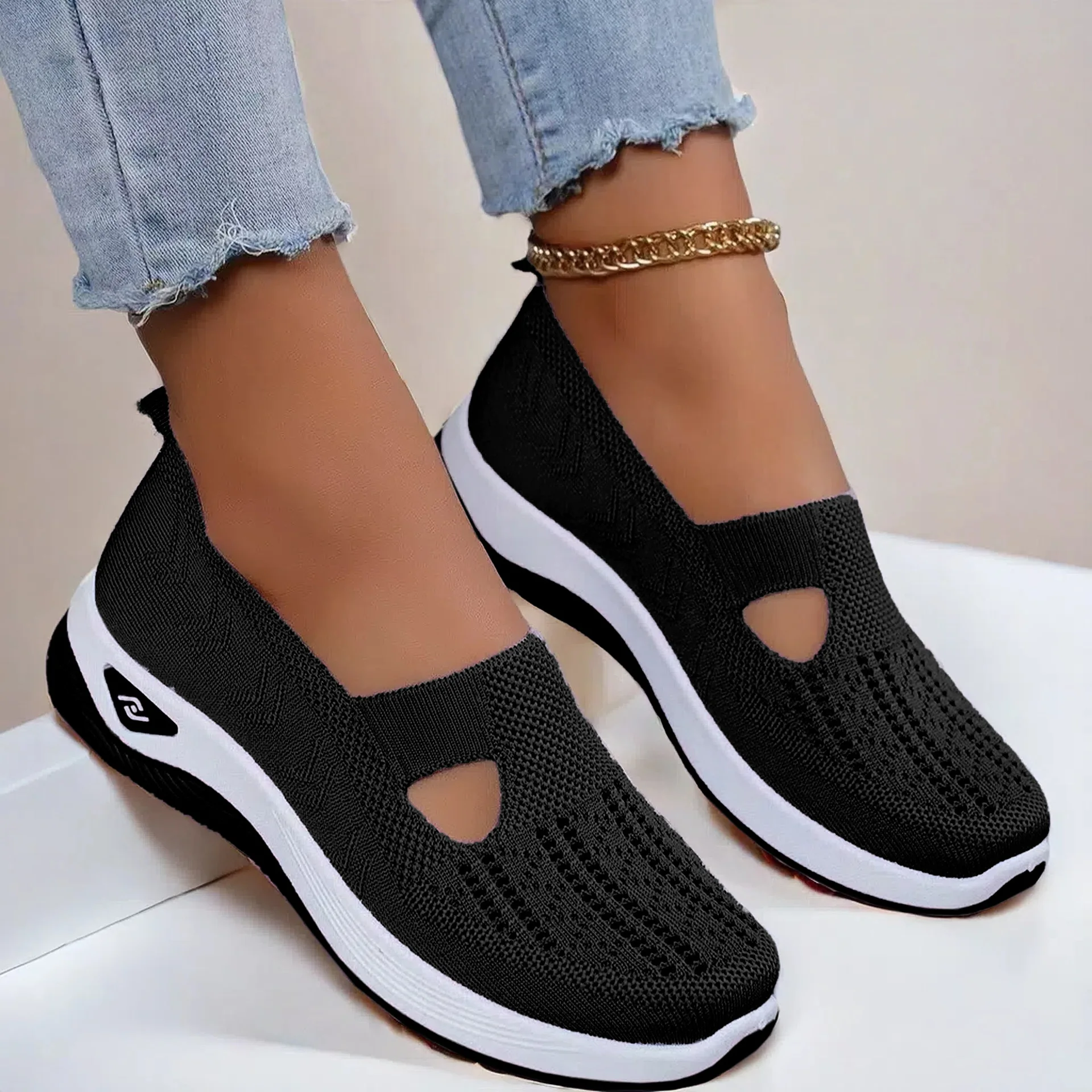 Women's shoes, women's casual shoes, solid color breathable sports shoes, soft-soled lightweight walking shoes, low-top knitted
Women's shoes, women's casual shoes, solid color breathable sports shoes, soft-soled lightweight walking shoes, low-top knitted
