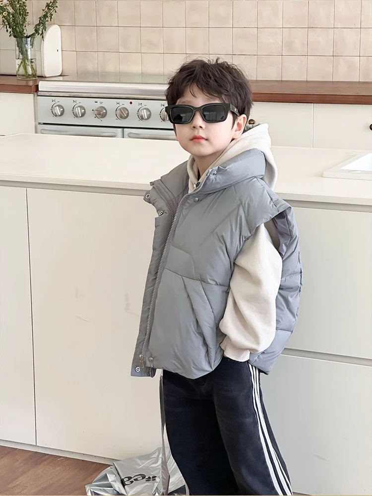 Детский осенне-зимний теплый жилет, повседневная однотонная куртка для девочек, простая модная утепленная безрукавка на белом утином пуху для мальчиков, женская
Детский осенне-зимний теплый жилет, повседневная однотонная куртка для девочек, простая модная утепленная безрукавка на белом утином пуху для мальчиков, женская