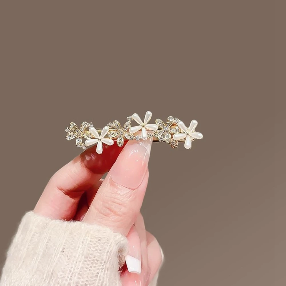 Pearl Flowers Hairpins Rhinestone Hair Clips Ponytail Barrettes Elegant Headwear For Women Girls
Pearl Flowers Hairpins Rhinestone Hair Clips Ponytail Barrettes Elegant Headwear For Women Girls
