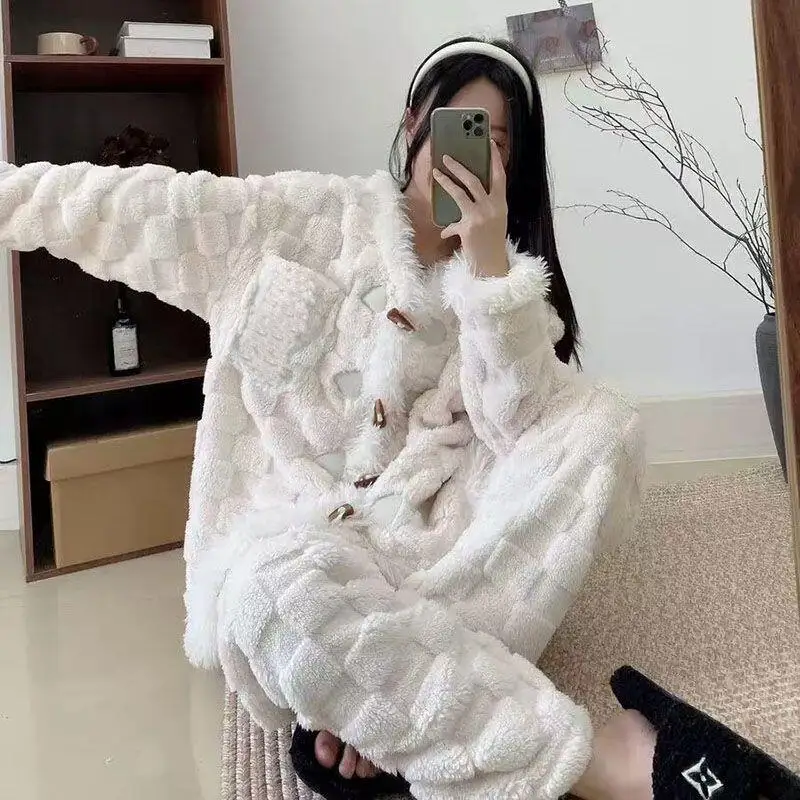 Одежда для отдыха из кораллового флиса для девочек, осенне-зимний утепленный модный свободный комплект домашней одежды, комплект из двух предметов, новый стиль Dopamine, оптовая продажа
Одежда для отдыха из кораллового флиса для девочек, осенне-зимний утепленный модный свободный комплект домашней одежды, комплект из двух предметов, новый стиль Dopamine, оптовая продажа