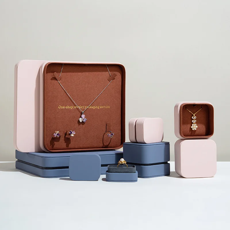 New Design Ring Necklace Pendant Jewelry Gift Packaging Box Luxury Leather Jewellery Case
New Design Ring Necklace Pendant Jewelry Gift Packaging Box Luxury Leather Jewellery Case