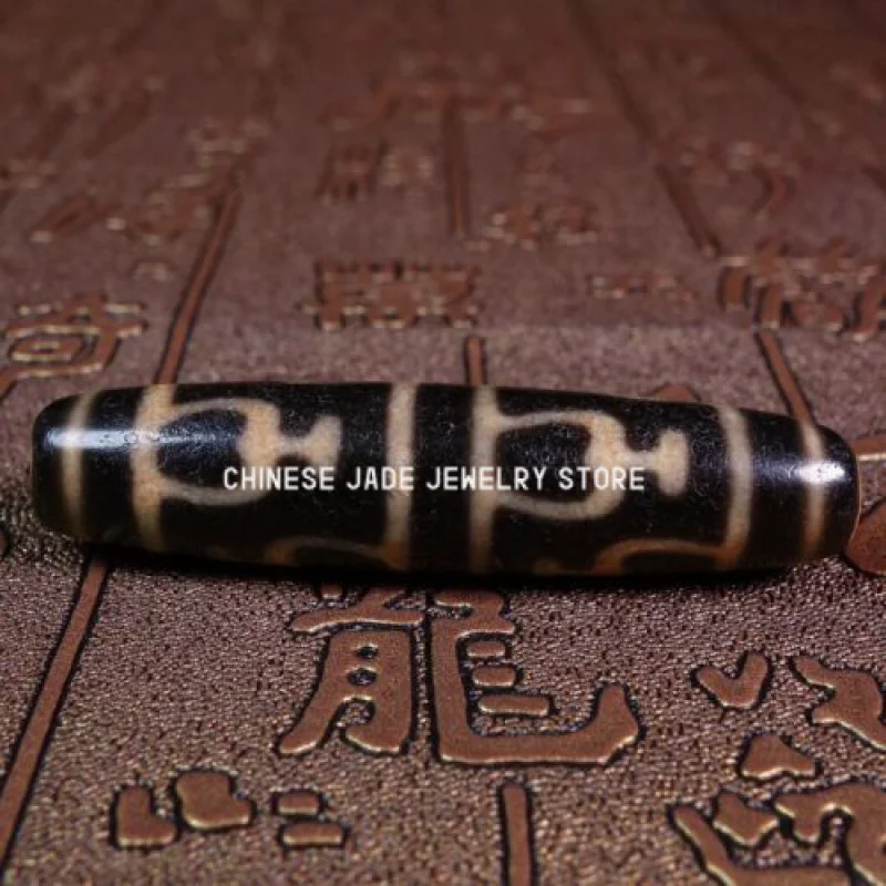 Ancient Tibetan DZI Beads Old Agate Treasure Bottle Totem Amulet Pendant #2180
Ancient Tibetan DZI Beads Old Agate Treasure Bottle Totem Amulet Pendant #2180