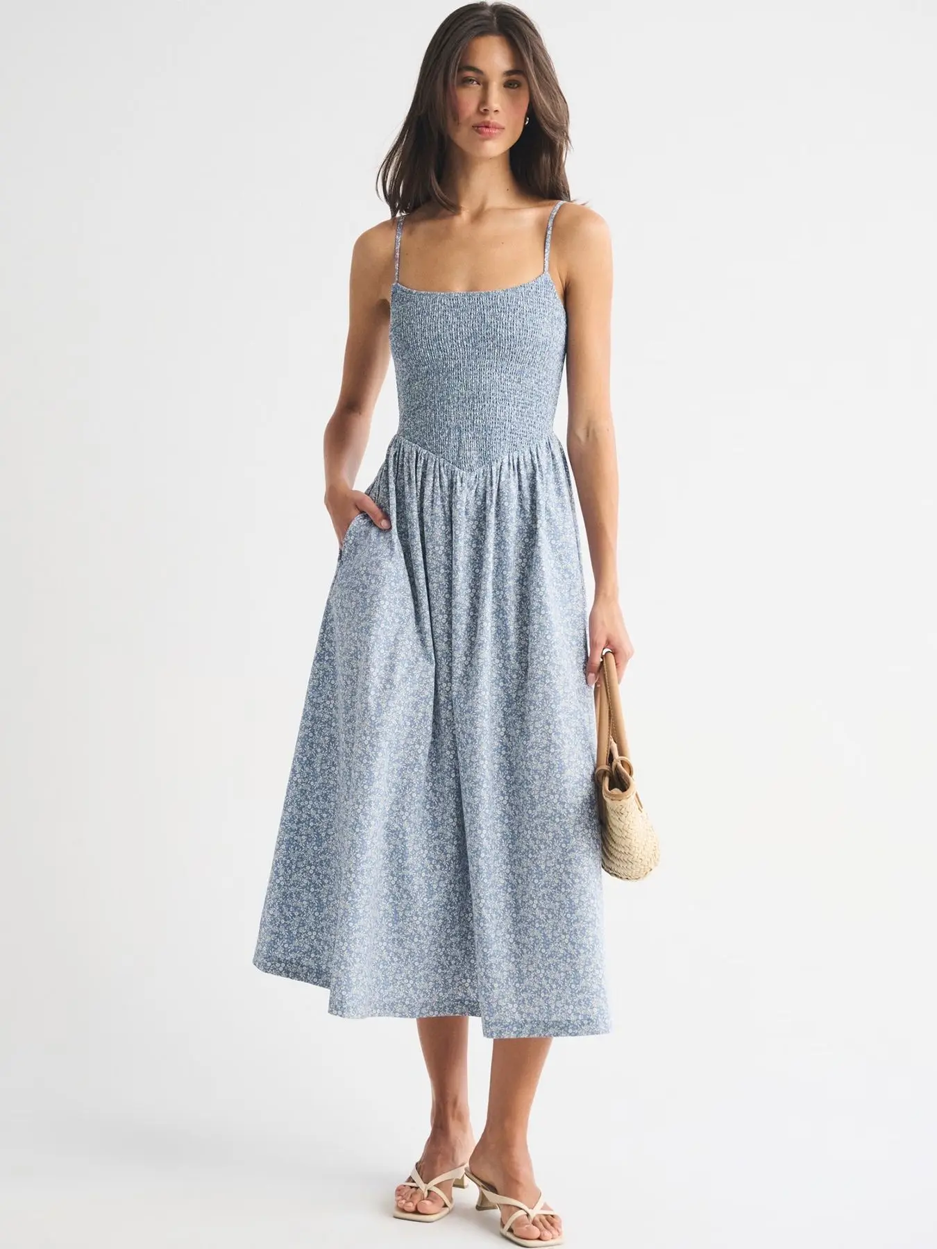 French Patchwork Camisole Dress For Women Summer Strapless Backless Striped Print Slim Fit A-Line Skirt
French Patchwork Camisole Dress For Women Summer Strapless Backless Striped Print Slim Fit A-Line Skirt