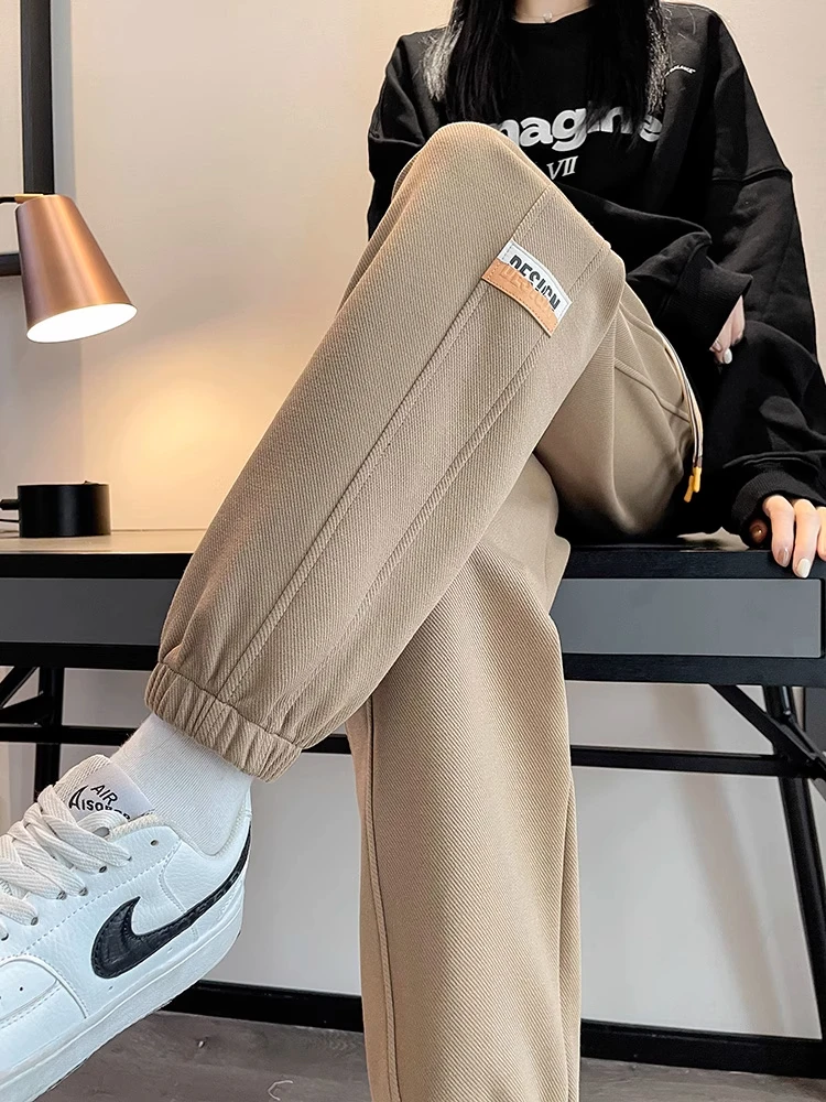 Thickened Fleece Women's Autumn Winter Casual Slimming Sports Harlan Sweatpants High Waist Trousers for plus Size Ladies
Thickened Fleece Women's Autumn Winter Casual Slimming Sports Harlan Sweatpants High Waist Trousers for plus Size Ladies