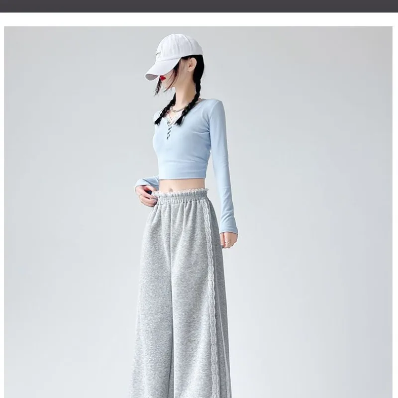 Кружевные лоскутные спортивные широкие брюки для женщин, осенние новые повседневные брюки с высокой талией, американские винтажные прямые спортивные штаны
Кружевные лоскутные спортивные широкие брюки для женщин, осенние новые повседневные брюки с высокой талией, американские винтажные прямые спортивные штаны