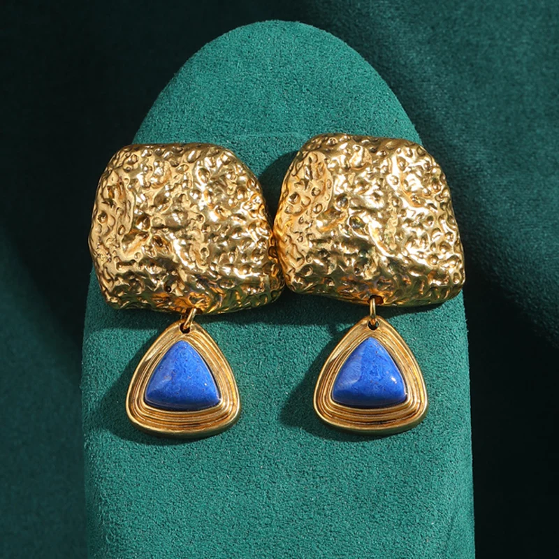 Retro Outfit Vintage Fashion Blue Stone Triangle Earrings Antique Gold Color Jewelry Dubai Woman Accessories 2025 Trend Luxury
Retro Outfit Vintage Fashion Blue Stone Triangle Earrings Antique Gold Color Jewelry Dubai Woman Accessories 2025 Trend Luxury