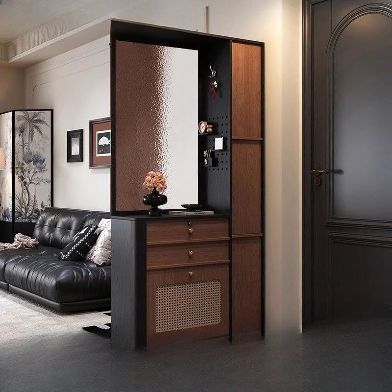 The living room entrance cabinet is integrated with the antique entrance shoe cabinet opposite the door
The living room entrance cabinet is integrated with the antique entrance shoe cabinet opposite the door