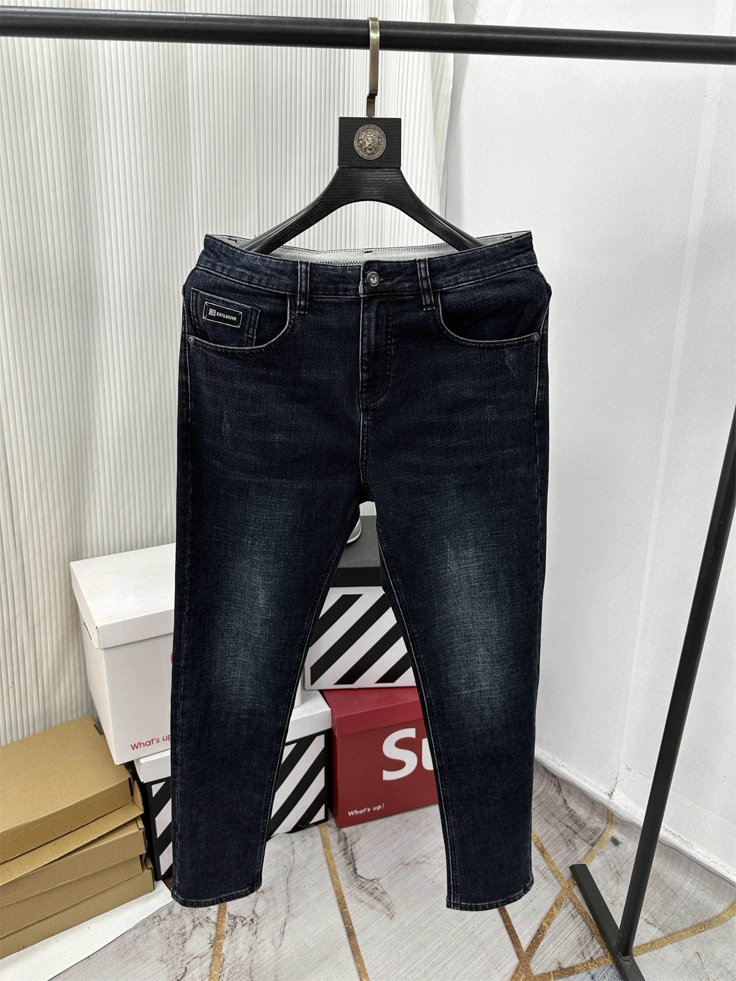 Мужские классические джинсы прямого кроя Slim Fit: комфортные, дышащие, из хлопка, полиэстера и спандекса, приятные для кожи
Мужские классические джинсы прямого кроя Slim Fit: комфортные, дышащие, из хлопка, полиэстера и спандекса, приятные для кожи
