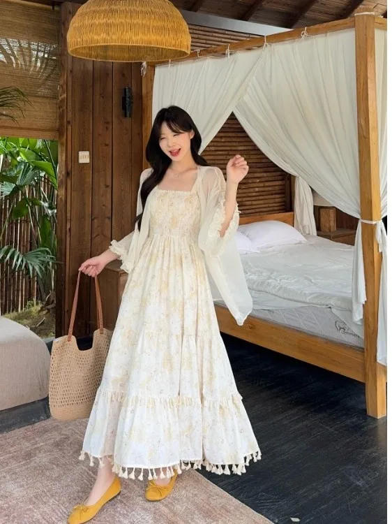 plus Size Women's Gentle Fringed Floral Halter Dress Thin Cardigan Top Summer New Style Korean Style Slim Fit High Waist Skirt
plus Size Women's Gentle Fringed Floral Halter Dress Thin Cardigan Top Summer New Style Korean Style Slim Fit High Waist Skirt