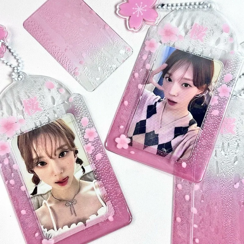 1pc Ins Style Pink Gradient Cherry Blossom 3 Inch Card Holder, Cute Photocard Protector for Student ID Card
1pc Ins Style Pink Gradient Cherry Blossom 3 Inch Card Holder, Cute Photocard Protector for Student ID Card