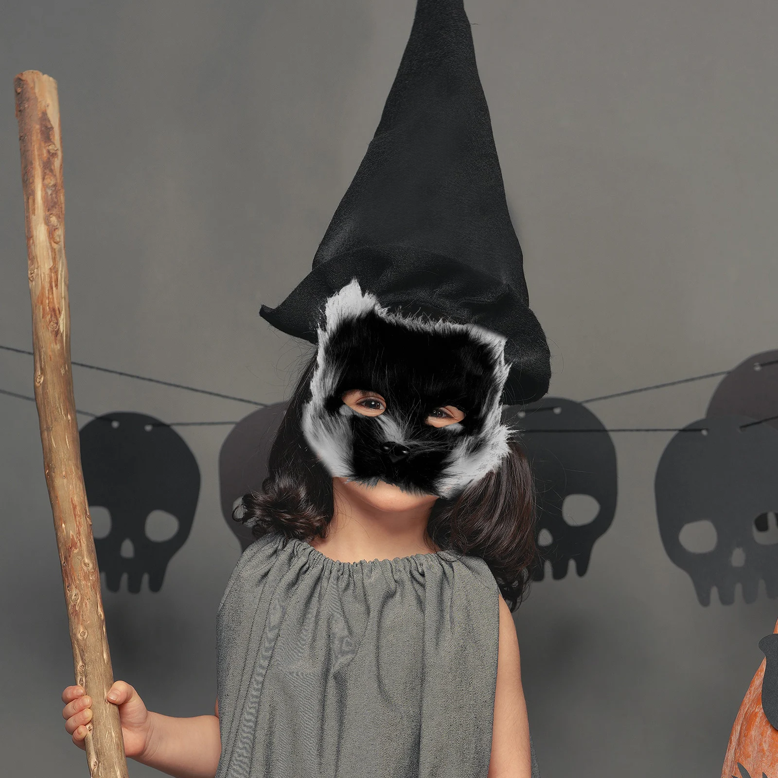 Faux Animal Half Face Masks Set Unique Design Masquerade Party Costume for Women Kids White Role Play Cosplay Masks
Faux Animal Half Face Masks Set Unique Design Masquerade Party Costume for Women Kids White Role Play Cosplay Masks