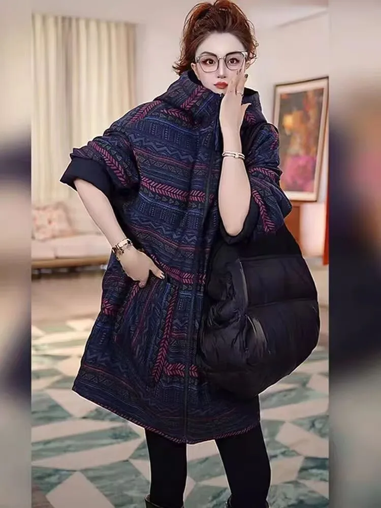 Повседневное свободное зимнее пальто средней длины с капюшоном, теплое хлопковое, в стиле ретро, удобное для поездок на работу, с длинными рукавами, на молнии, стройный крой.
Повседневное свободное зимнее пальто средней длины с капюшоном, теплое хлопковое, в стиле ретро, удобное для поездок на работу, с длинными рукавами, на молнии, стройный крой.