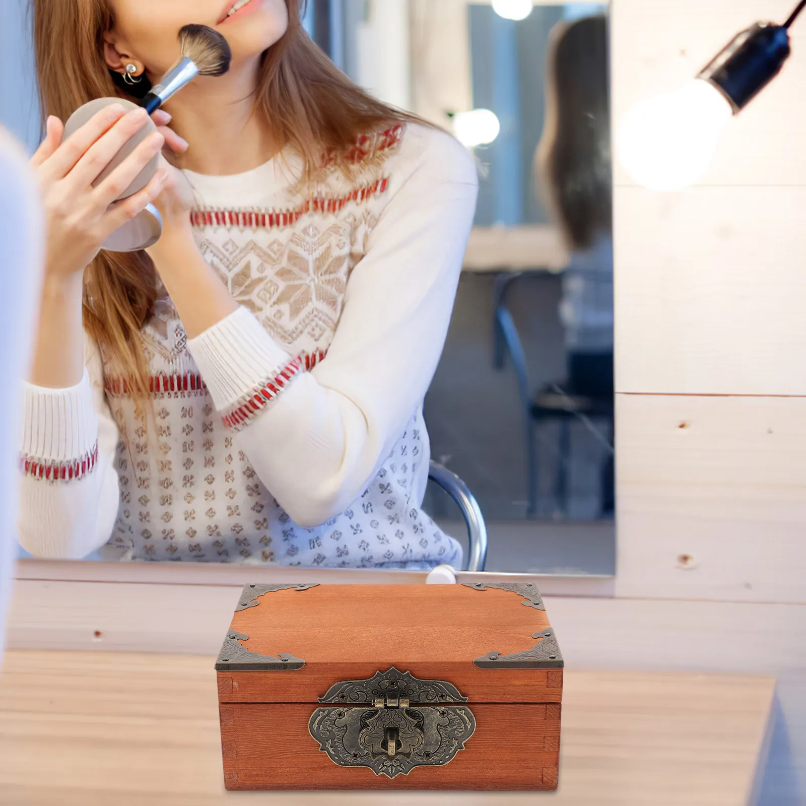 Набор из 1 шт. винтажная шкатулка для украшений, деревянный ящик для хранения с замком, прямоугольный контейнер для домашнего декора и организации вещей
Набор из 1 шт. винтажная шкатулка для украшений, деревянный ящик для хранения с замком, прямоугольный контейнер для домашнего декора и организации вещей