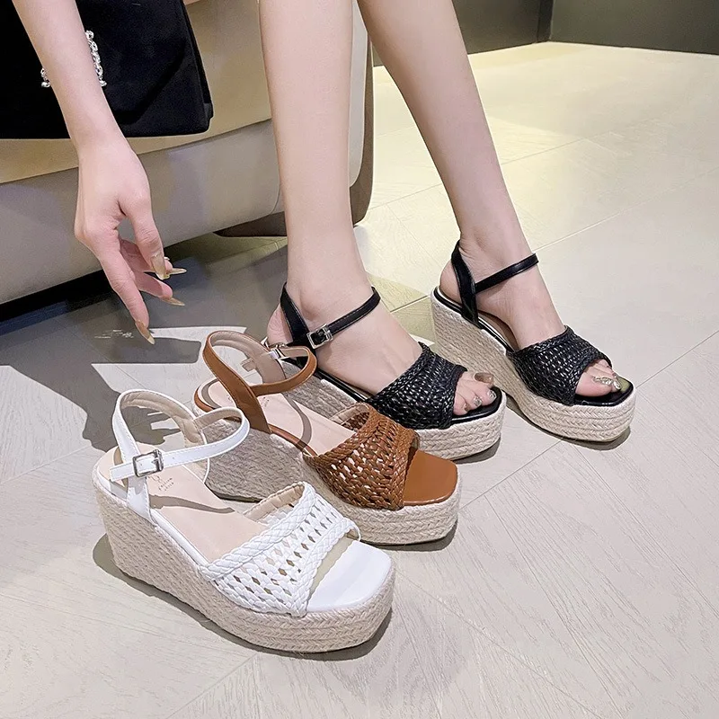 Women Sandals Luxury Platforms Sandals 2026 New Designer Shoes for Women Fashion High Heels Wedge Roman Shoes Sandalias De Mujer
Women Sandals Luxury Platforms Sandals 2026 New Designer Shoes for Women Fashion High Heels Wedge Roman Shoes Sandalias De Mujer