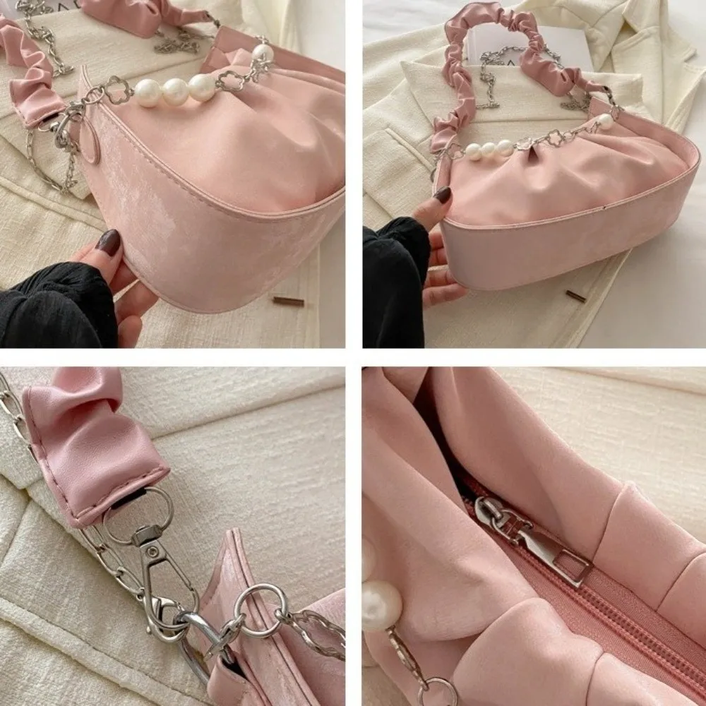 Solid Color Cloud Shoulder Bag Korean Style PU Leather Pearl Chain Crossbody Bag Single Shoulder Chain Pleated Handbag Shopping
Solid Color Cloud Shoulder Bag Korean Style PU Leather Pearl Chain Crossbody Bag Single Shoulder Chain Pleated Handbag Shopping