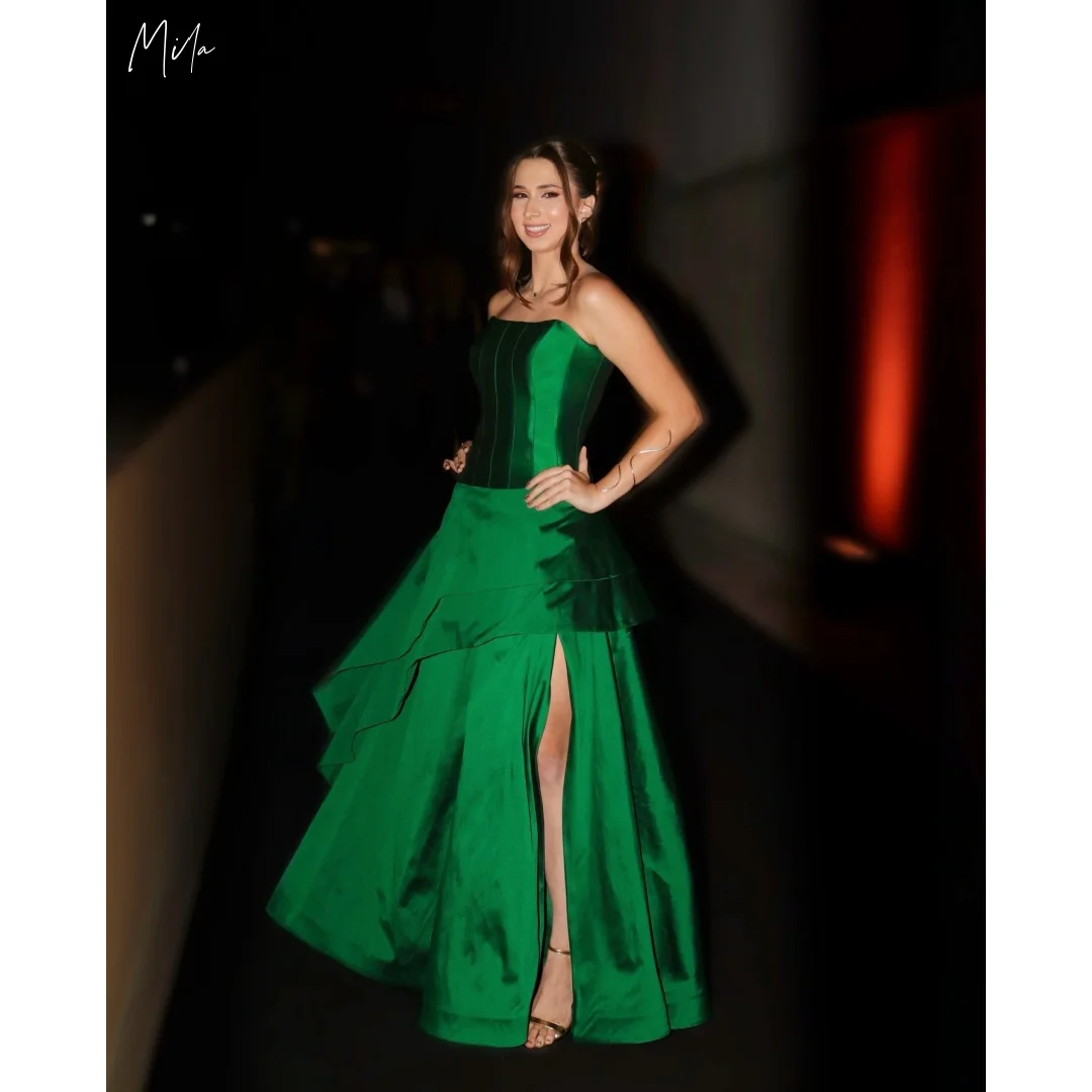 Mila Emerald Green Satin Strapless Prom Dresses Customized Formal Evening Ruffled High-Low Slit Long Gown vestidos de gala 2025
Mila Emerald Green Satin Strapless Prom Dresses Customized Formal Evening Ruffled High-Low Slit Long Gown vestidos de gala 2025