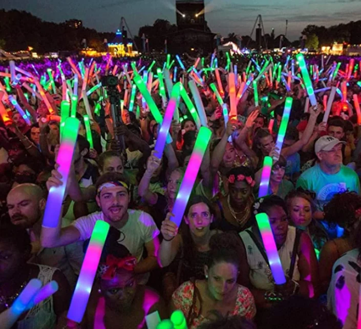 60 Glow Sticks Bulk Color Light Emitting Diode Foam Cheerleading Tube Rgb Cheering for Party Purple Batons in Dark Light
60 Glow Sticks Bulk Color Light Emitting Diode Foam Cheerleading Tube Rgb Cheering for Party Purple Batons in Dark Light