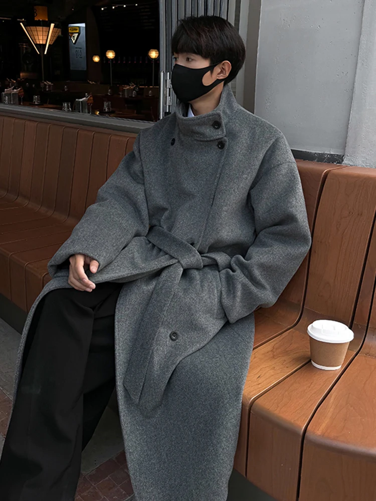 Briti Sle Knee-Length Woolen Men's Coat Autumn Winter Faionable Casual Double-Breasted Stand Collar Overcoat
Briti Sle Knee-Length Woolen Men's Coat Autumn Winter Faionable Casual Double-Breasted Stand Collar Overcoat