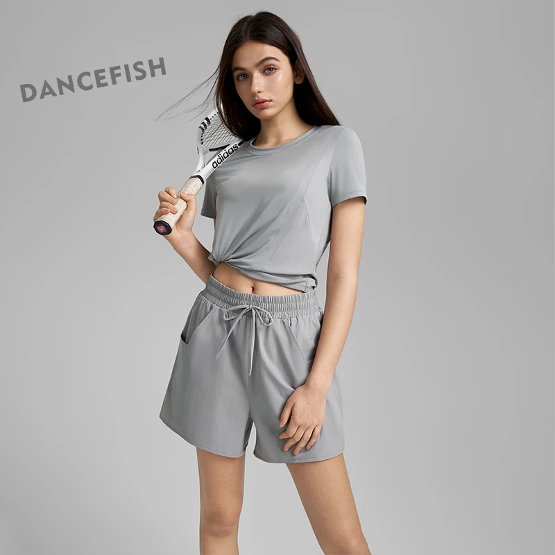 DANCEFISH Sports Suit Two-piece Loose Shorts Drawstring Hollow Fixed Cup Yoga Short-sleeved Women
DANCEFISH Sports Suit Two-piece Loose Shorts Drawstring Hollow Fixed Cup Yoga Short-sleeved Women