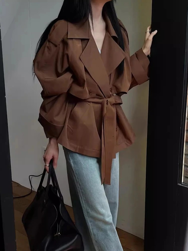 Gagarich Korean Chic Autumn New Retro High Style Suit Collar Strap Waist Look Slim Long Sleeve Windbreaker Short Coat Women
Gagarich Korean Chic Autumn New Retro High Style Suit Collar Strap Waist Look Slim Long Sleeve Windbreaker Short Coat Women