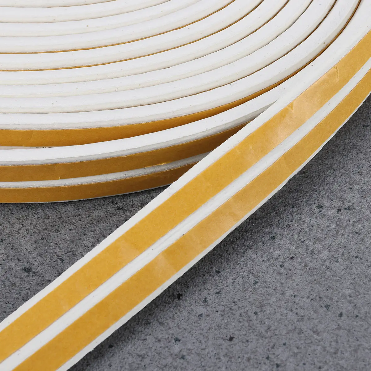 Комплект из 2 штук: Самоклеящаяся уплотнительная лента для дверей, 10 м, из EPDM-материала, всепогодная, для заполнения зазоров, защита от сквозняков, звукоизоляция
Комплект из 2 штук: Самоклеящаяся уплотнительная лента для дверей, 10 м, из EPDM-материала, всепогодная, для заполнения зазоров, защита от сквозняков, звукоизоляция