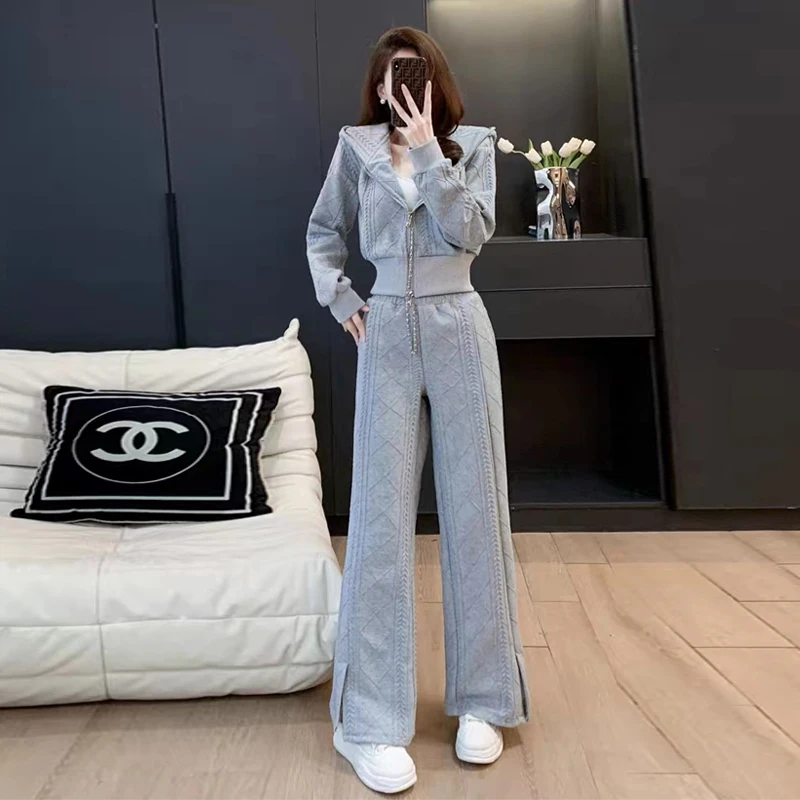 Casual long sleeved and long pants set Sports Fashion Women's Set Hooded sweatshirt wide leg pants two-piece set
Casual long sleeved and long pants set Sports Fashion Women's Set Hooded sweatshirt wide leg pants two-piece set