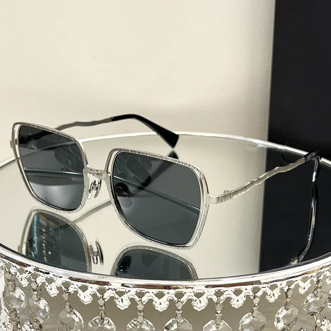 KUB MASKS H14 Top Crossborder Fashion Light Luxury Metal Style UV Protection Square Sunglasses Trendy Men Women
KUB MASKS H14 Top Crossborder Fashion Light Luxury Metal Style UV Protection Square Sunglasses Trendy Men Women