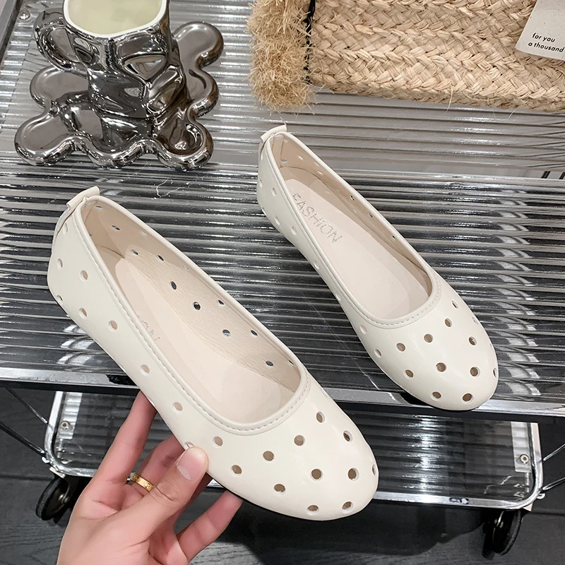 White Hollow Round Toe Slip-On Flats, Breathable Cutout Casual Loafers, Comfortable Lightweight Flat Shoes for Women
White Hollow Round Toe Slip-On Flats, Breathable Cutout Casual Loafers, Comfortable Lightweight Flat Shoes for Women