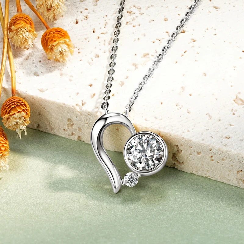 AINUOSHI GRA 925 Sterling Silver 1.0ct Moissanite Heart Pendant Necklace for Women O chain 45+5cm Sparkling luxury Jewelry
AINUOSHI GRA 925 Sterling Silver 1.0ct Moissanite Heart Pendant Necklace for Women O chain 45+5cm Sparkling luxury Jewelry