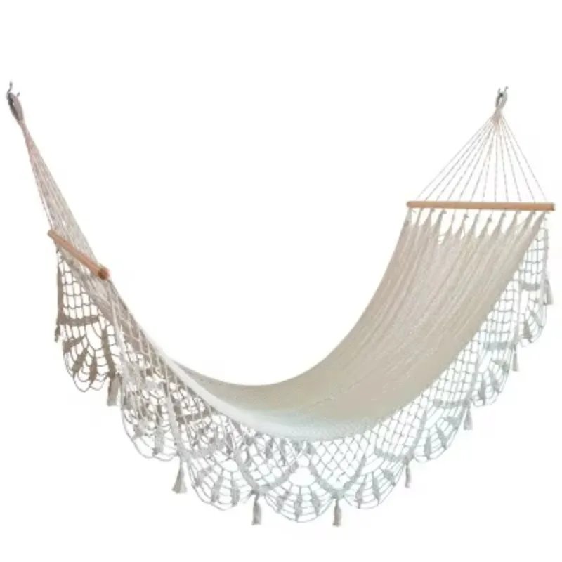 Hammock with horse strap hanging with fringed hammock
Hammock with horse strap hanging with fringed hammock