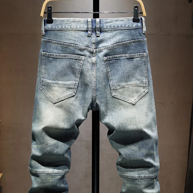 Y2K модельер мужские джинсы высококачественные светло-голубые эластичные повседневные джинсы в стиле ретро мужские джинсы с карманами на молнии p
Y2K модельер мужские джинсы высококачественные светло-голубые эластичные повседневные джинсы в стиле ретро мужские джинсы с карманами на молнии p