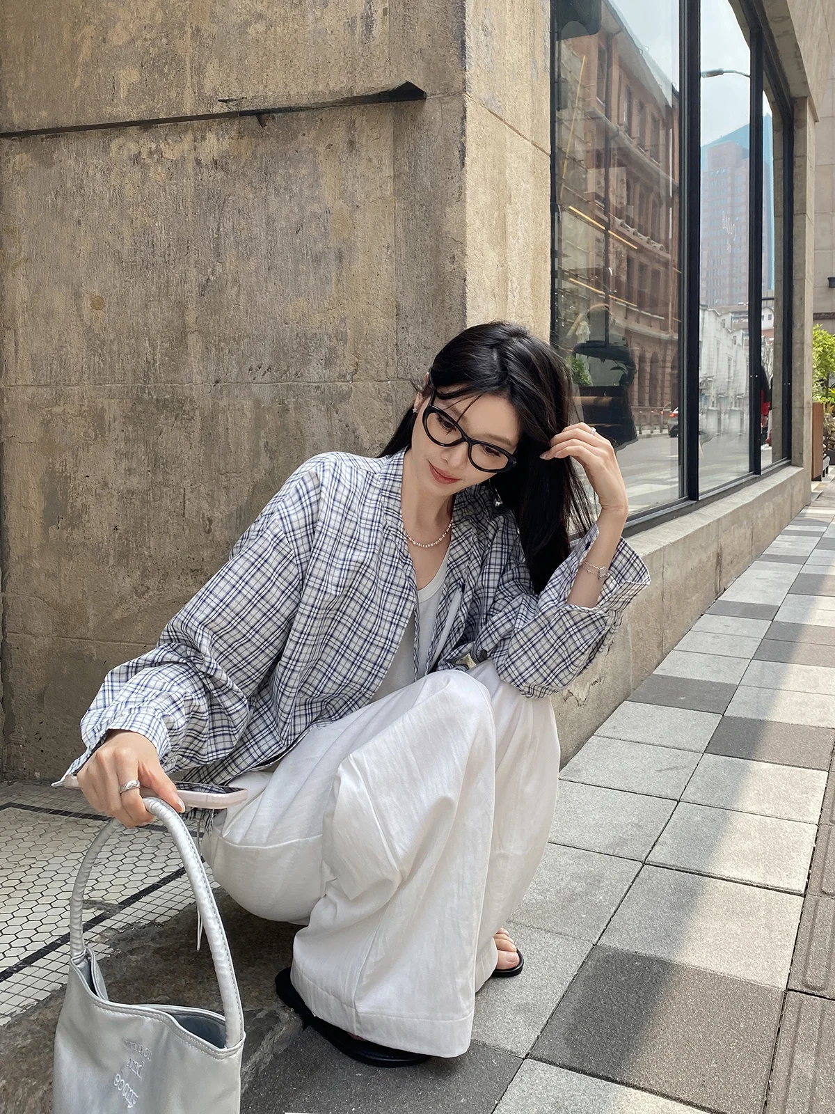 FEELROOM Knot Design Plaid Shirt Spring Summer New Style High-End Loose Pure Cotton Long Sleeve Women's Business Casual Top
FEELROOM Knot Design Plaid Shirt Spring Summer New Style High-End Loose Pure Cotton Long Sleeve Women's Business Casual Top