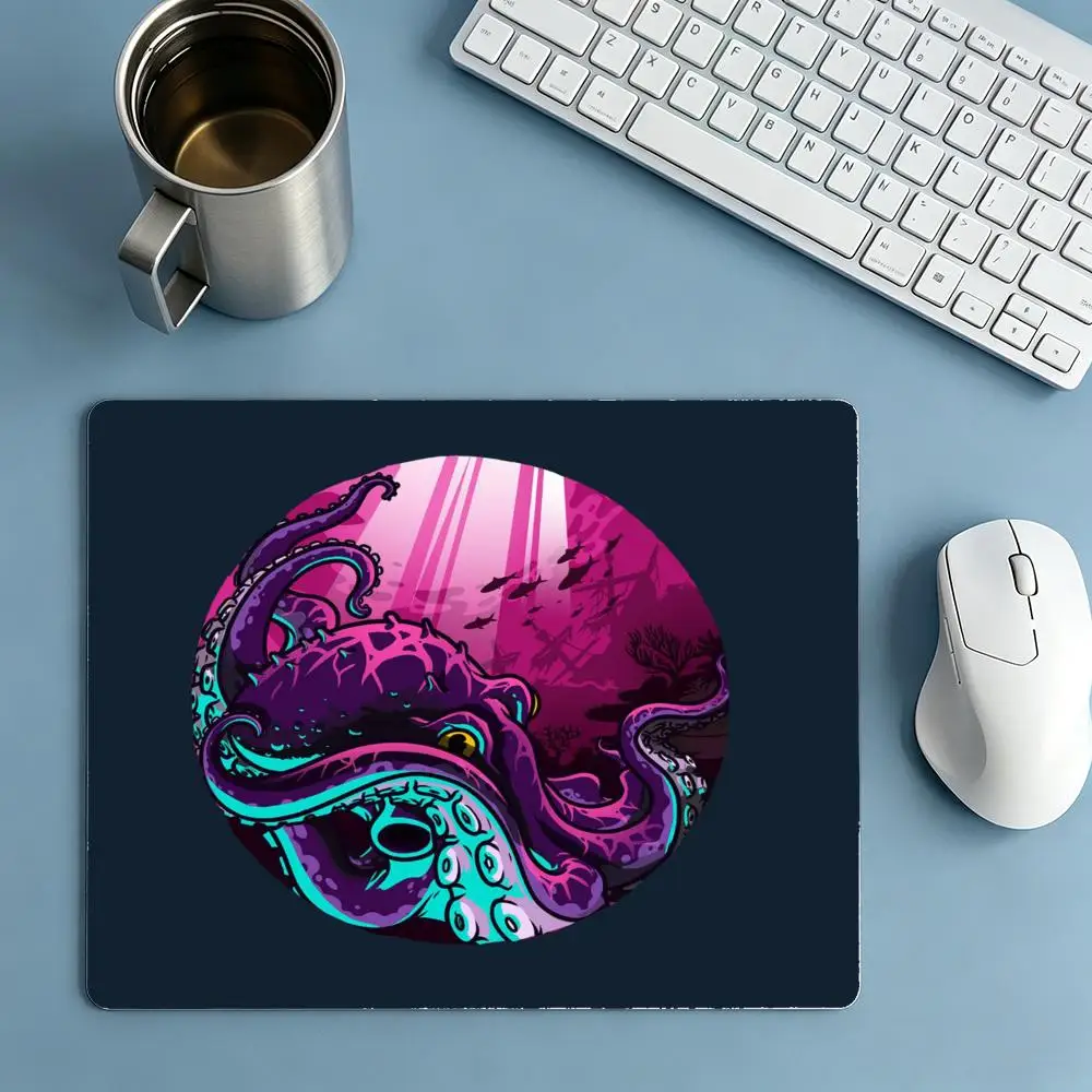Japanese Pop Culture Gaming Mouse Pad with Locked Edges Samurai Cat & Ramen Pattern Large Desk Mat Non-Slip Computer Mousepad
Japanese Pop Culture Gaming Mouse Pad with Locked Edges Samurai Cat & Ramen Pattern Large Desk Mat Non-Slip Computer Mousepad