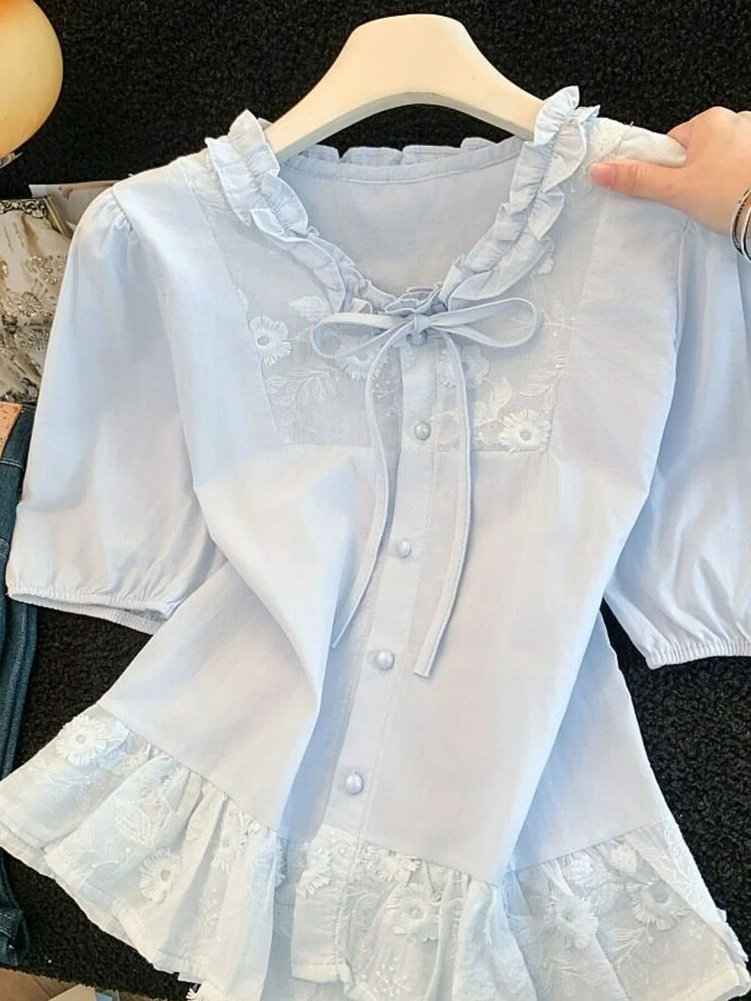 Sweet Knot Short Sleeve Embroidered Lace Collar Women's Shirt Summer 2026 New Style Floral Print Youthful Top
Sweet Knot Short Sleeve Embroidered Lace Collar Women's Shirt Summer 2026 New Style Floral Print Youthful Top