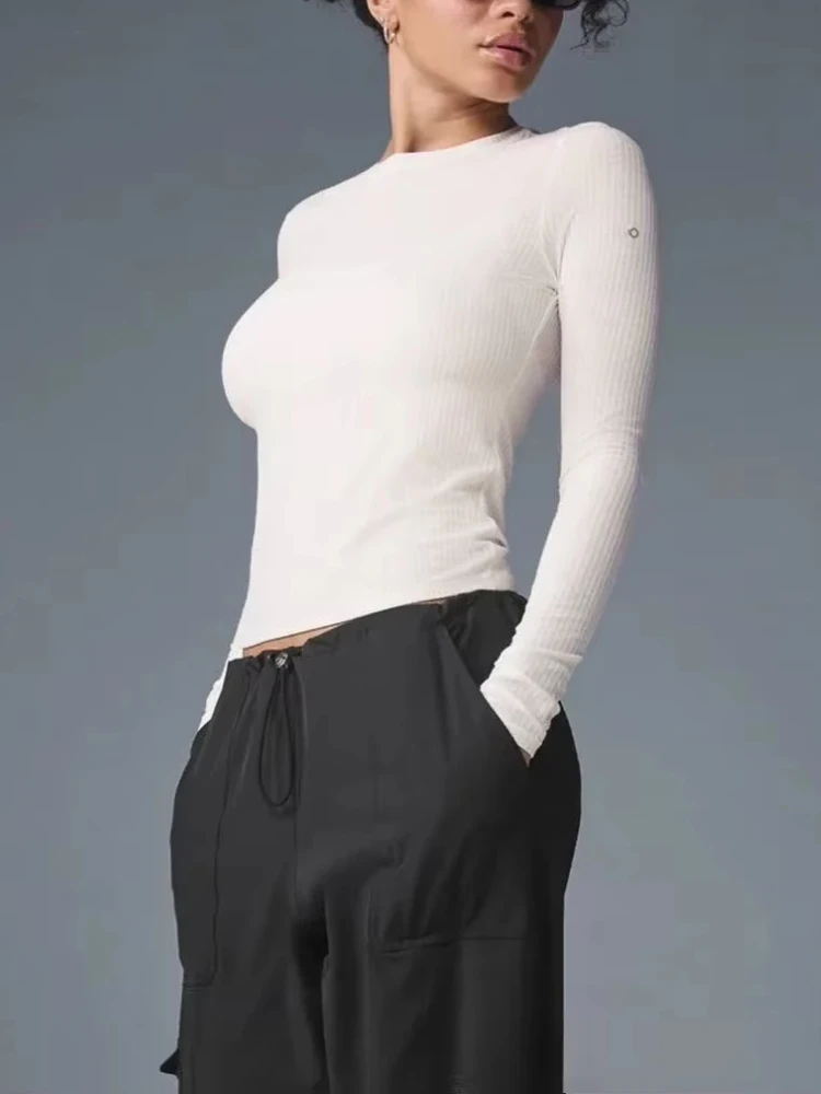 Women's Black Slim Fit Pilates Top Breathable Thread Sports Yoga Workout Long Sleeve Fitness Training Top for Spring Summer
Women's Black Slim Fit Pilates Top Breathable Thread Sports Yoga Workout Long Sleeve Fitness Training Top for Spring Summer