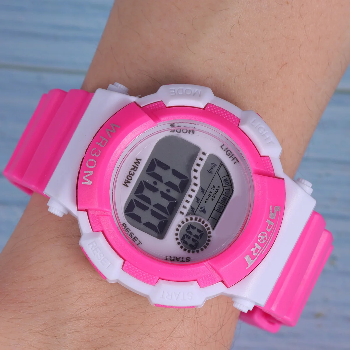 1Pcs Adorable Electronic Watch for Children Fashionable Cartoon Wrist Watch with Countdown Alarm Light Waterproof Strap Birthday
1Pcs Adorable Electronic Watch for Children Fashionable Cartoon Wrist Watch with Countdown Alarm Light Waterproof Strap Birthday