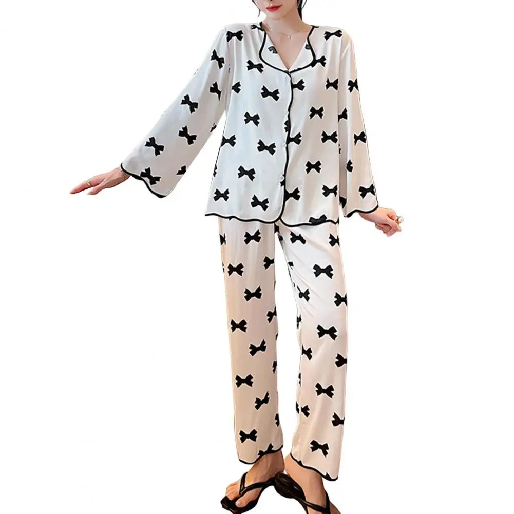 Women Lounging Outfit Satin Pajama Set with Bow Print Button-down Shirt Wide Leg Trousers Homewear for Spring
Women Lounging Outfit Satin Pajama Set with Bow Print Button-down Shirt Wide Leg Trousers Homewear for Spring
